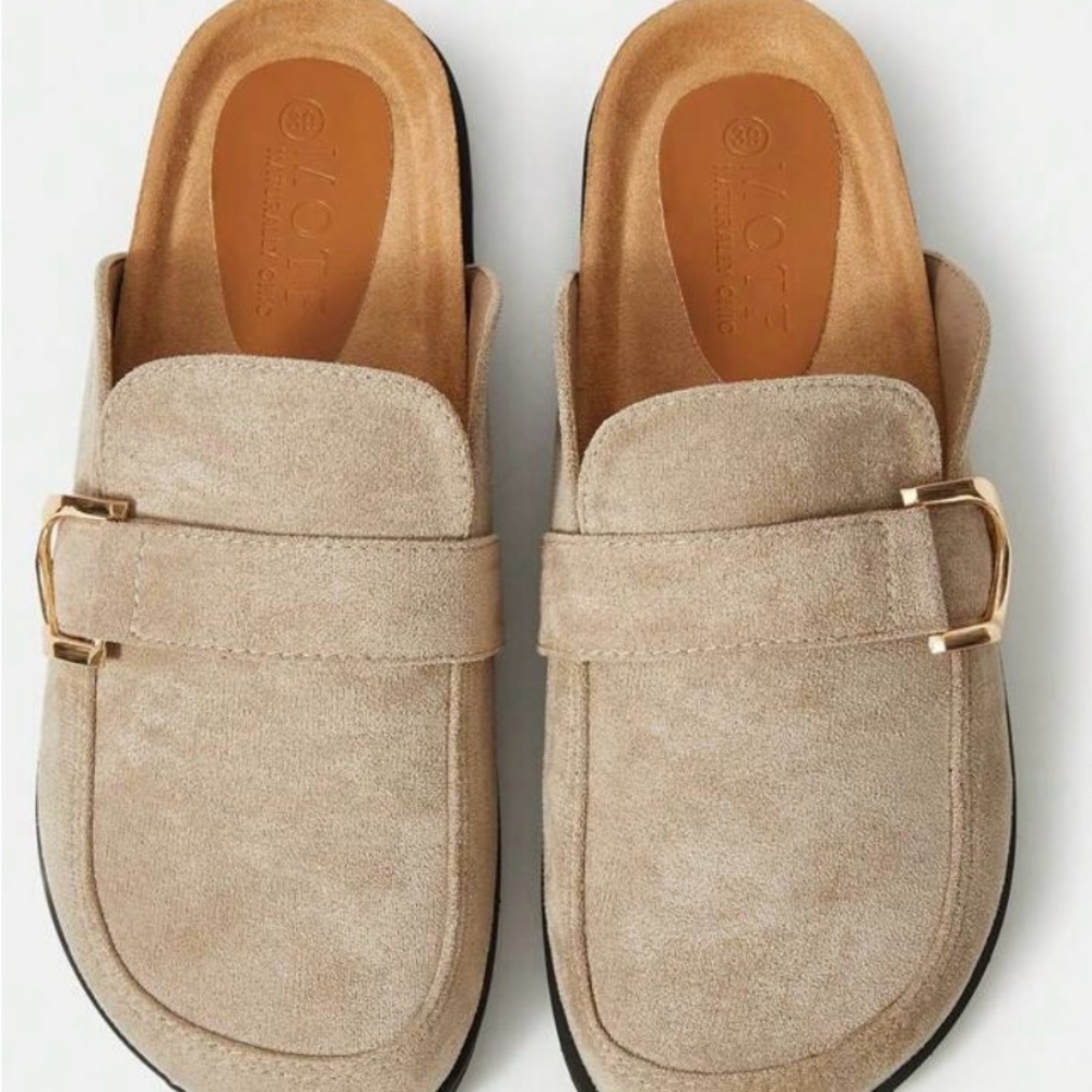 MOFT naturally chic women mule beige around toe golden buckle sz 39-8.5